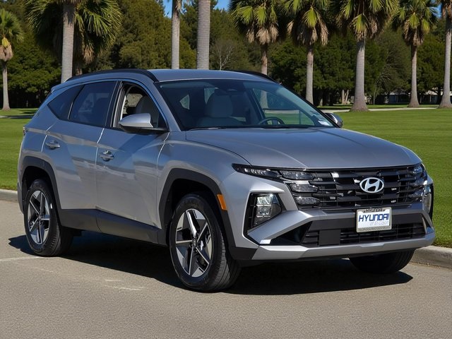 2026 Hyundai Tucson Hybrid SEL photo 4