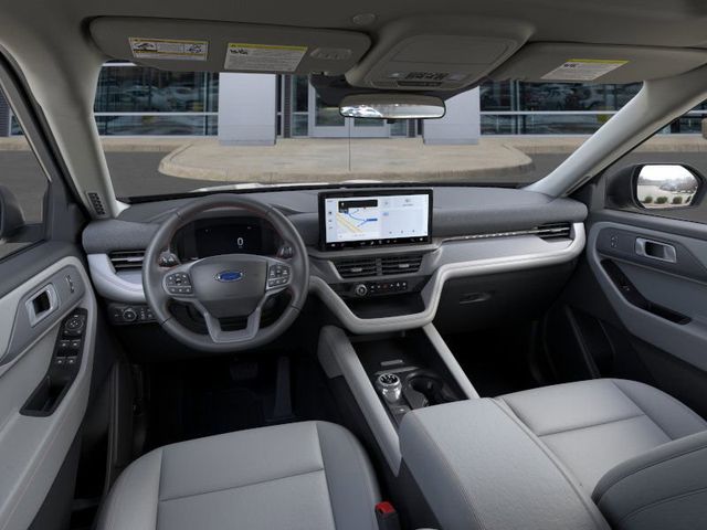 2025 Ford Explorer photo 9