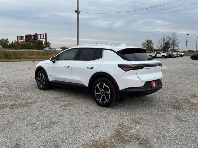 2026 Chevrolet Equinox EV 1LT photo 3
