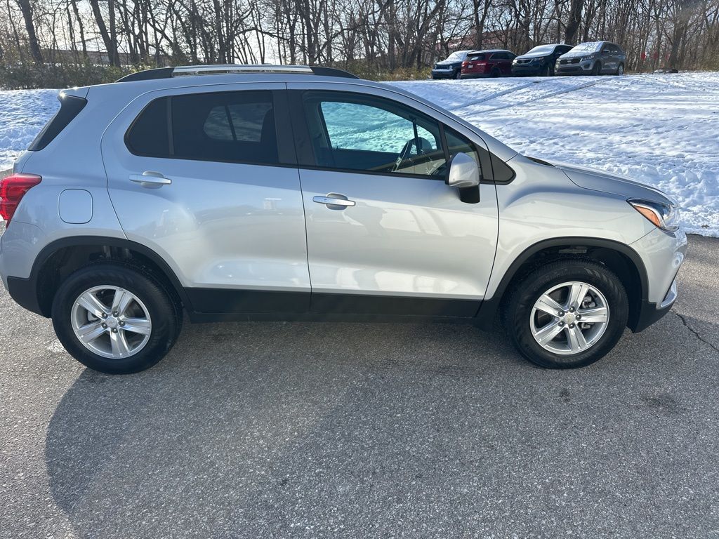 2022 Chevrolet Trax LT photo 4