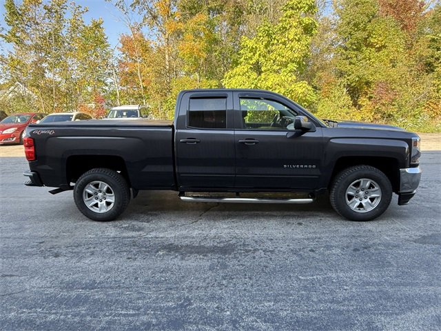 2016 Chevrolet Silverado 1500 LT photo 3
