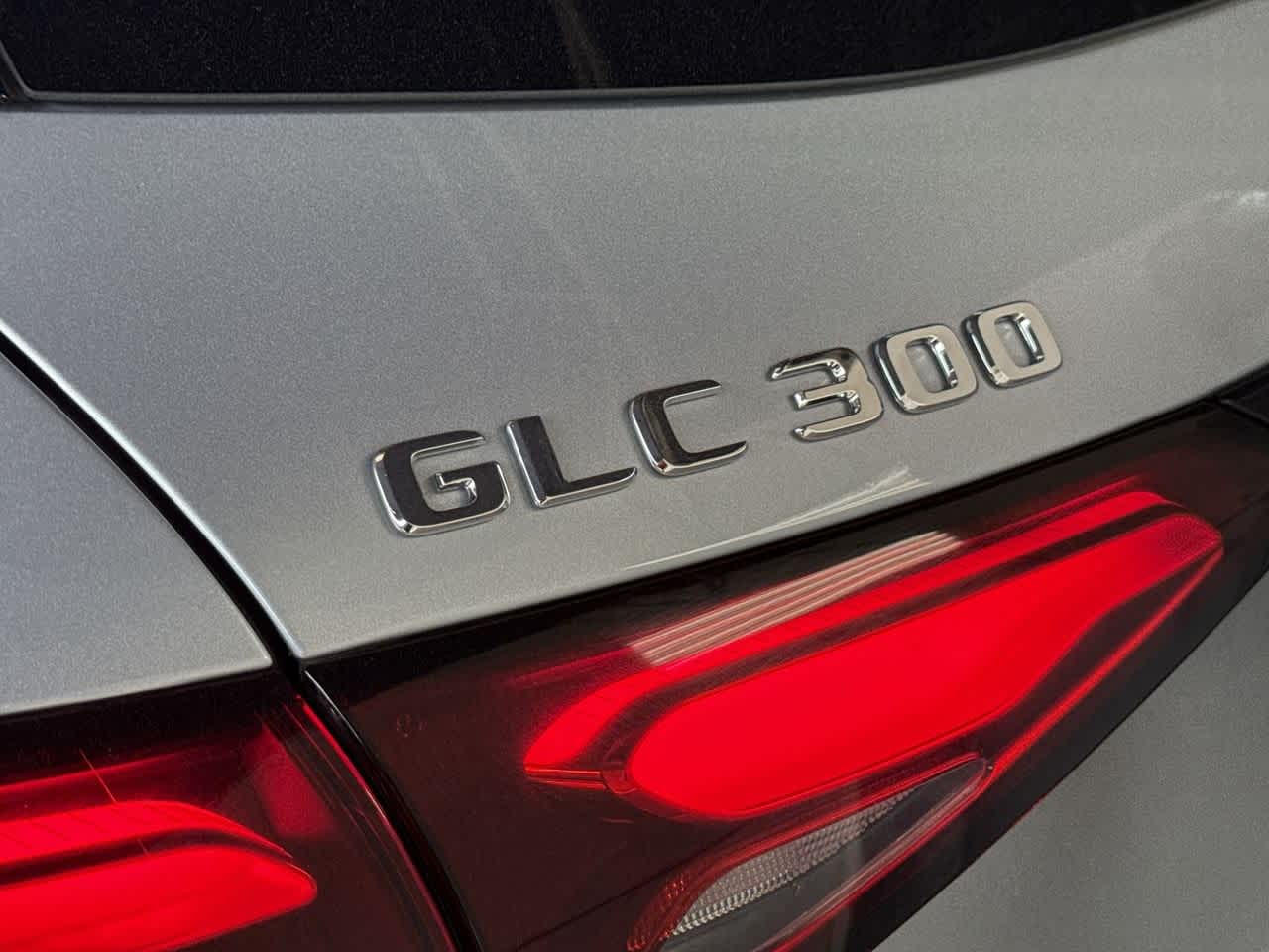 2024 Mercedes Benz GLC 300 4MATIC photo 10