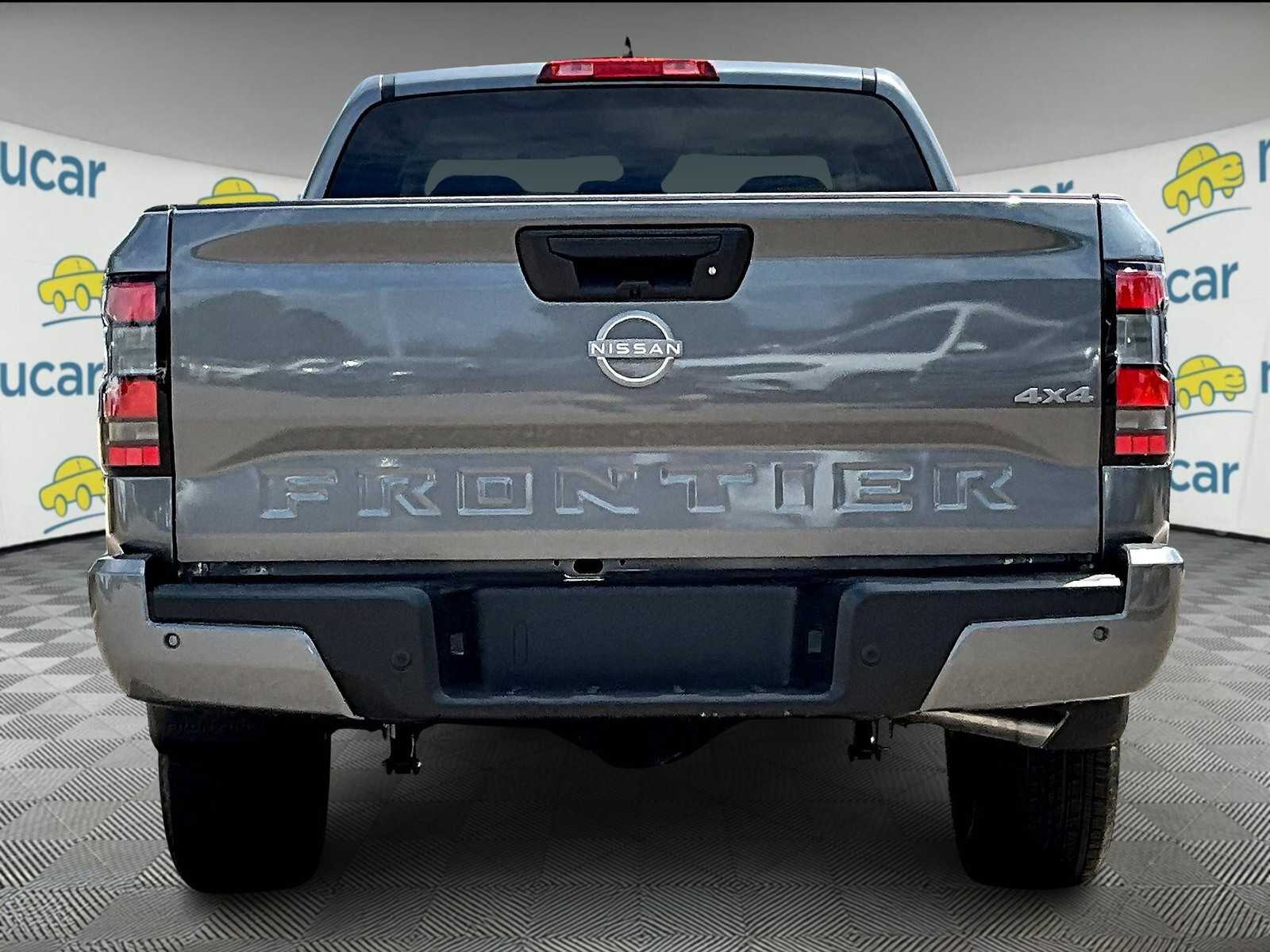 2025 Nissan Frontier SV photo 5