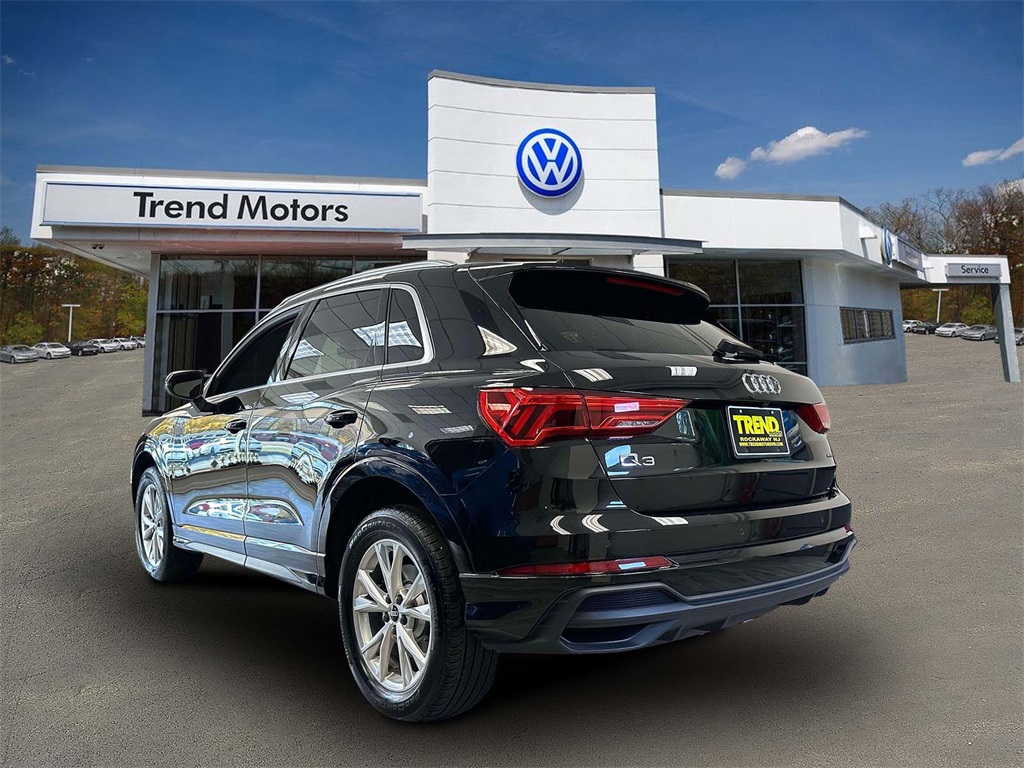 2023 Audi Q3 Premium S line photo 2