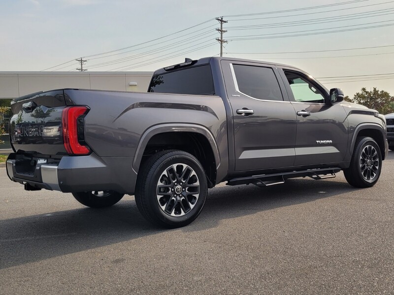 2022 Toyota Tundra Limited CrewMax photo 3