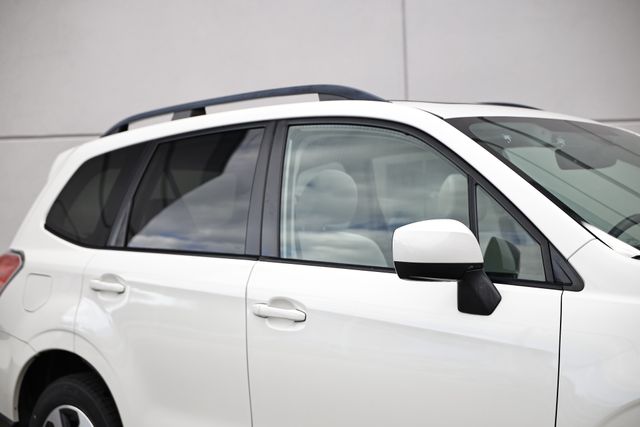 2017 Subaru Forester 2.5i Premium photo 5