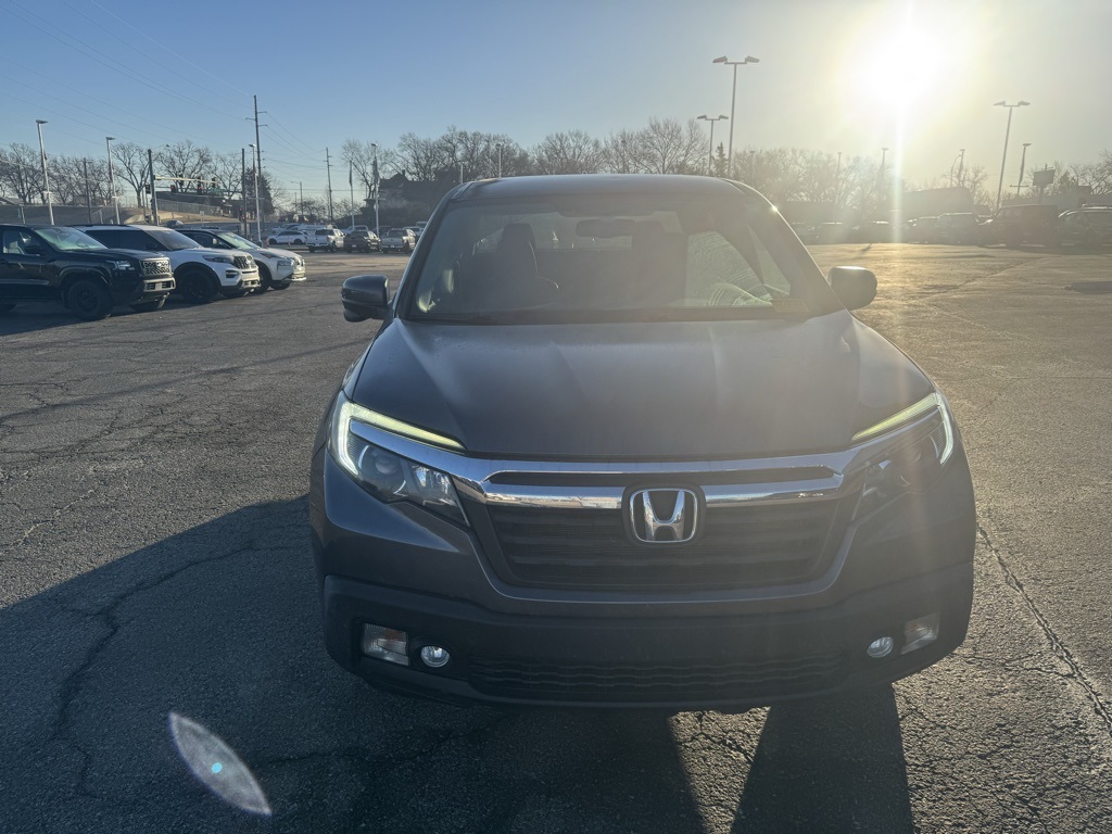 Used 2017 Honda Ridgeline RTL-T with VIN 5FPYK3F6XHB010596 for sale in Kansas City