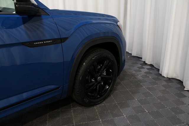 2025 Volkswagen Atlas Cross Sport SEL R-Line photo 26