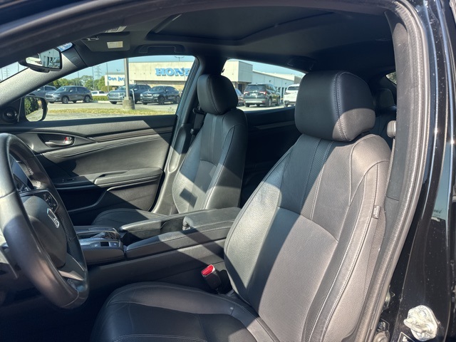 2018 Honda Civic Hatchback Sport Touring photo 7