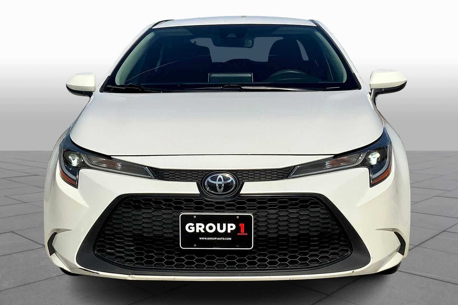2020 Toyota Corolla LE photo 3