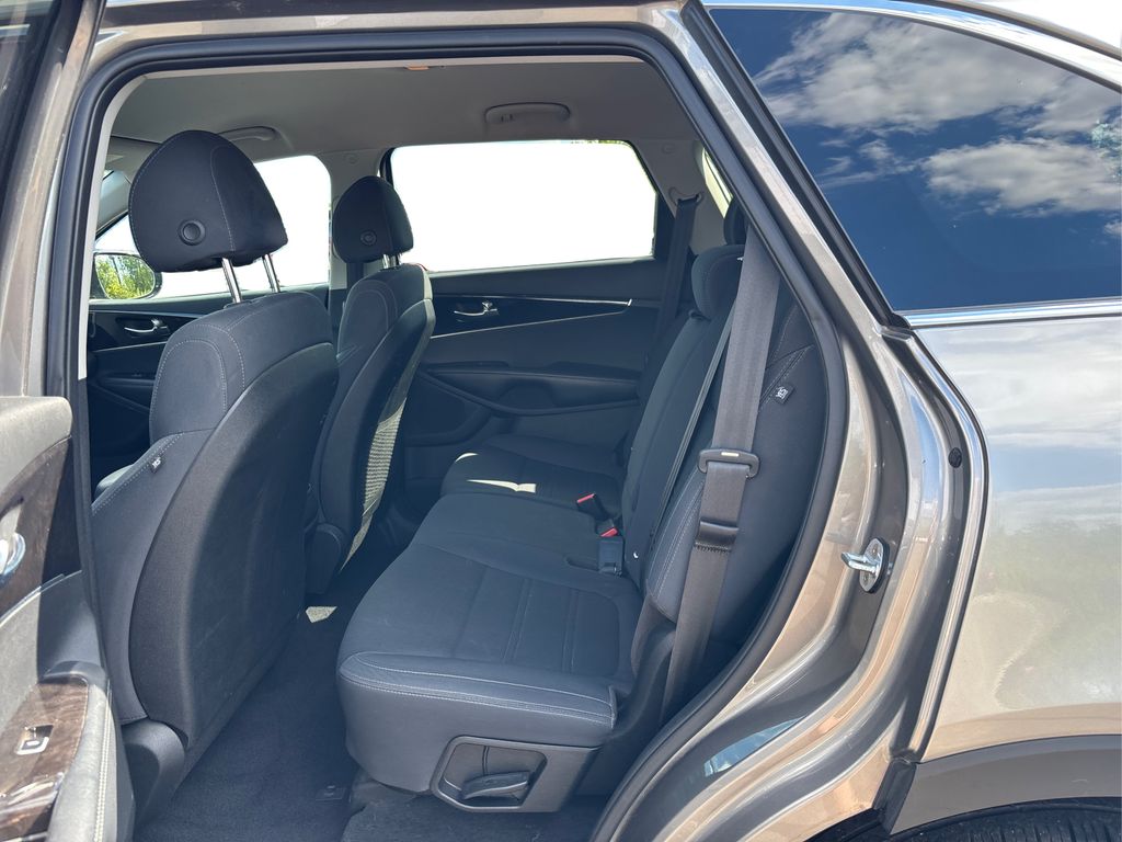 2018 Kia Sorento L photo 10