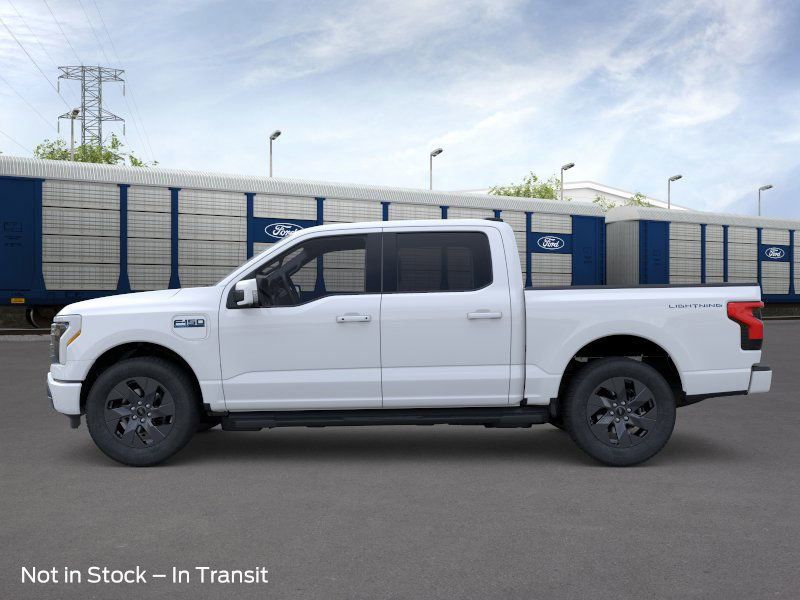2025 Ford F-150 Lightning Lariat photo 4