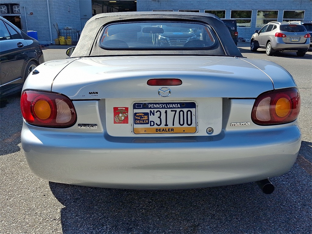 1999 Mazda MX-5 Miata Miata Base photo 5