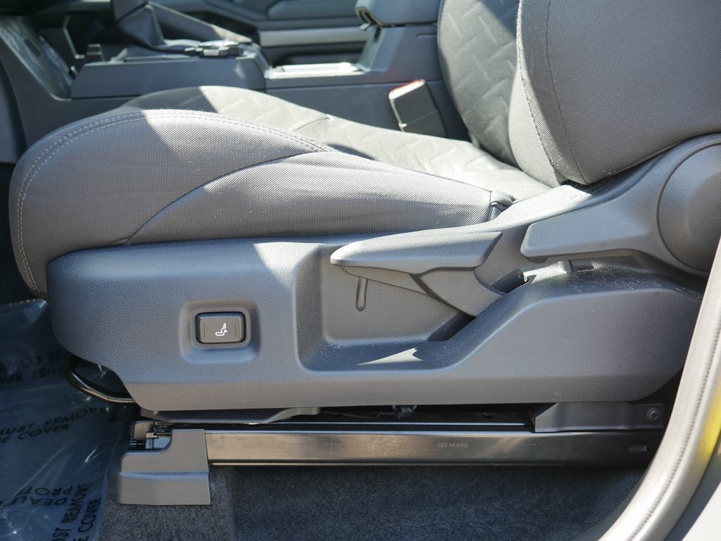2024 Toyota Tacoma SR5 photo 13
