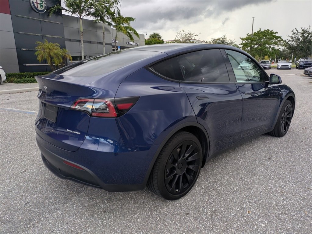 2021 Tesla Model Y Long Range photo 3