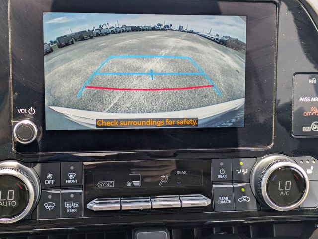 2023 Toyota Highlander XLE photo 17