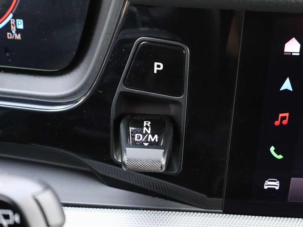 2024 Porsche Cayenne S photo 21
