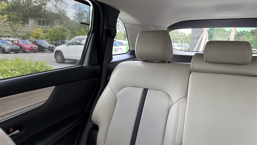 2025 Mazda CX-70 Plug-in Hybrid Premium photo 17