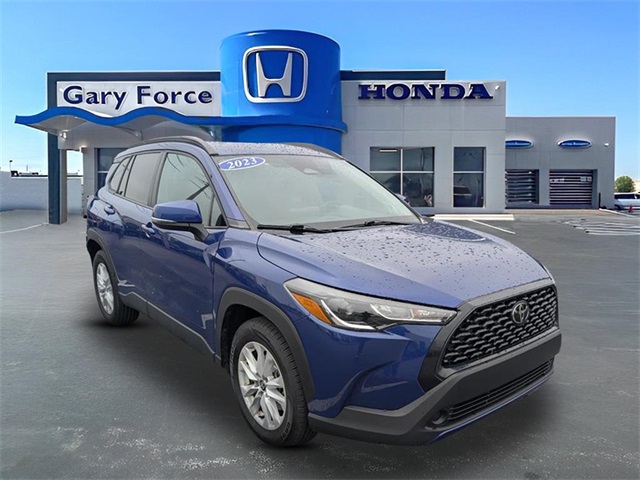 2023 Toyota Corolla Cross LE's photo