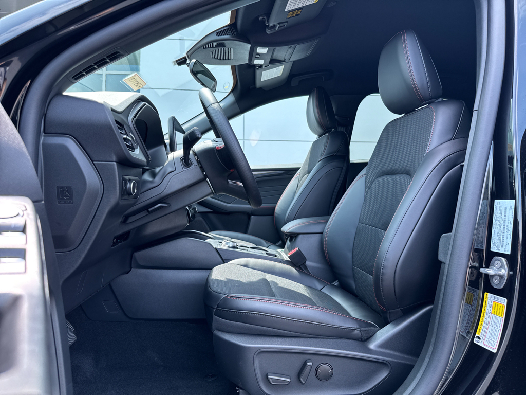 2025 Ford Escape ST-Line photo 5