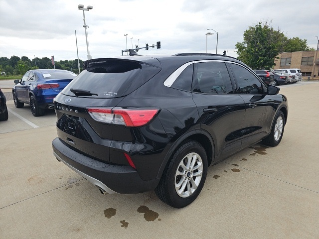 2021 Ford Escape SE photo 3