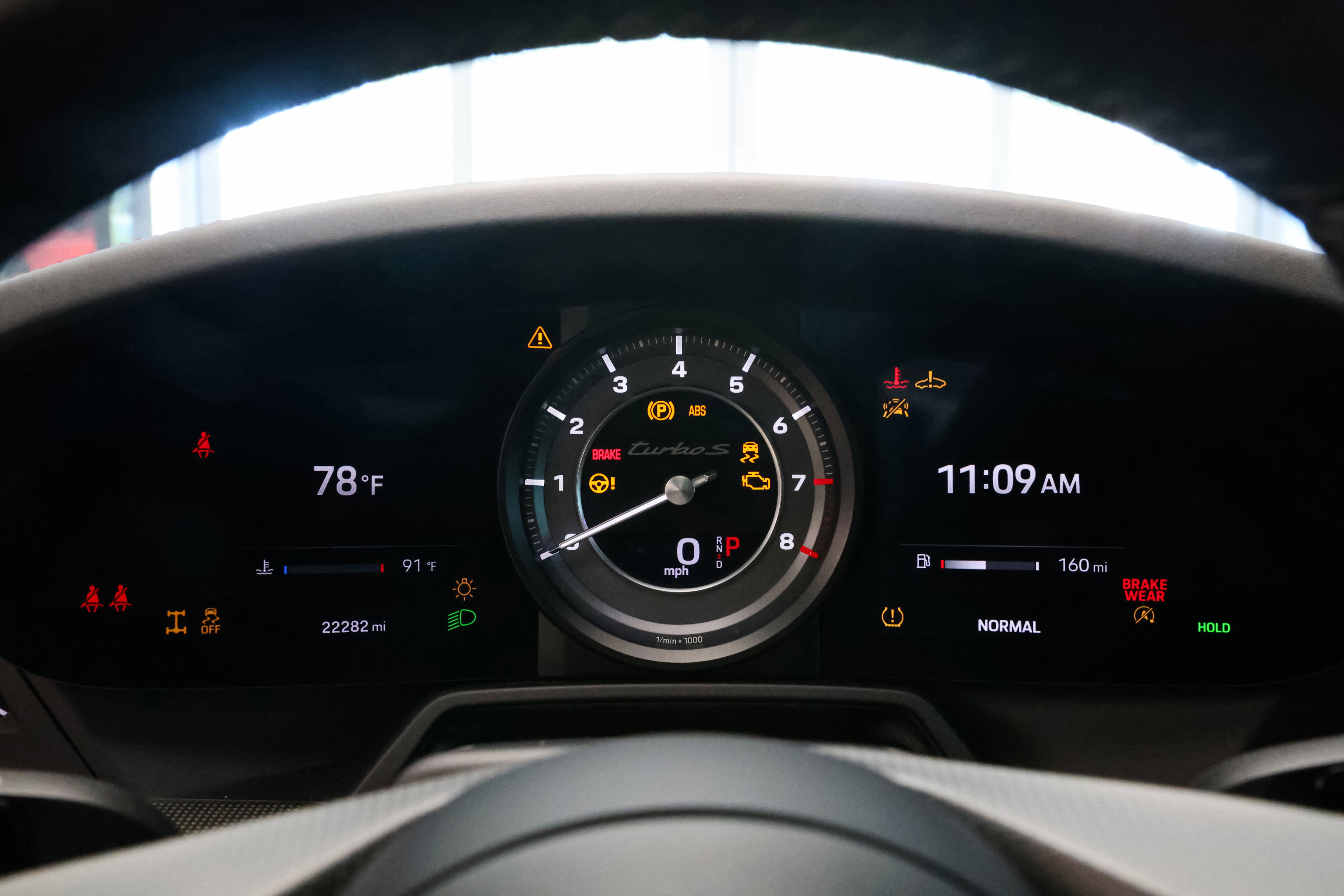 2022 Porsche 911 Turbo S photo 16