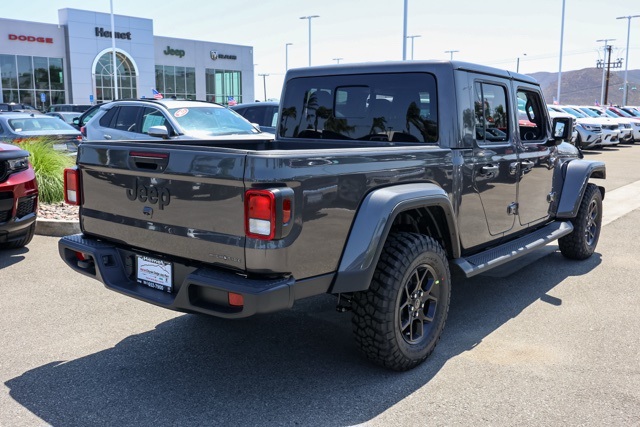 2025 Jeep Gladiator Sport photo 4