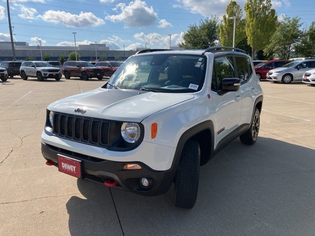 2023 Jeep Renegade Trailhawk photo 3