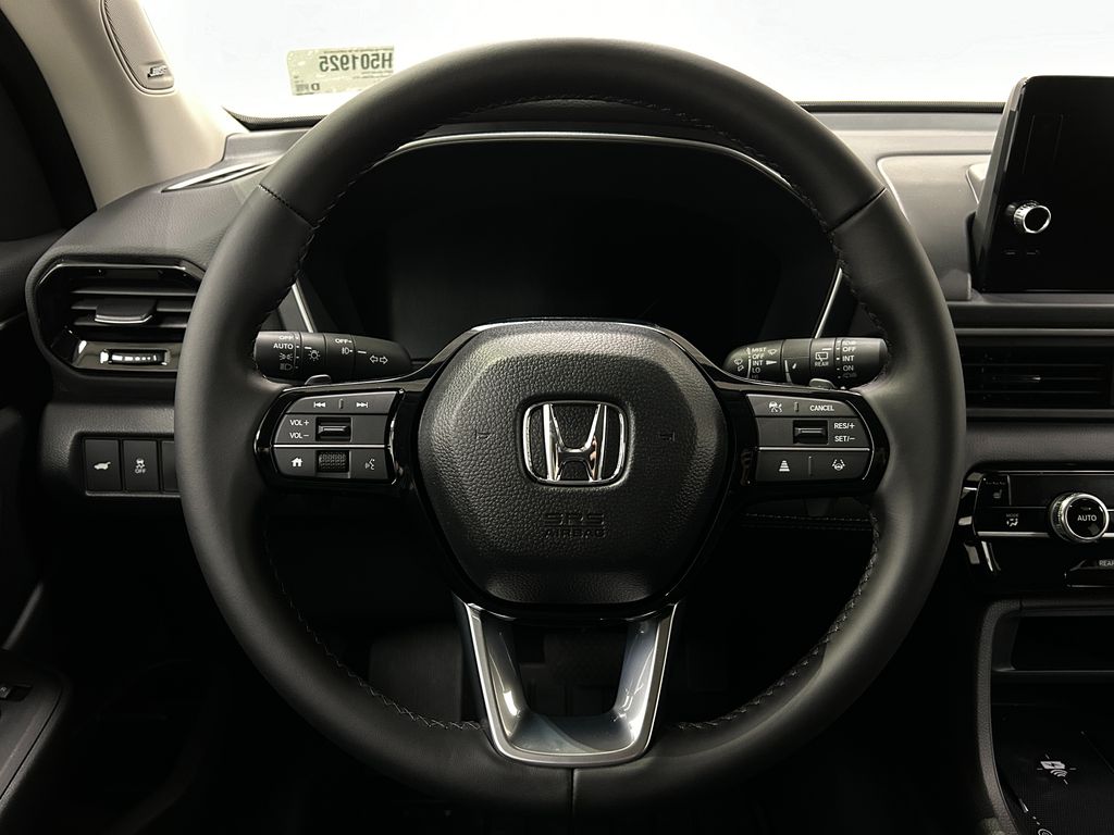 2025 Honda Pilot Touring photo 9
