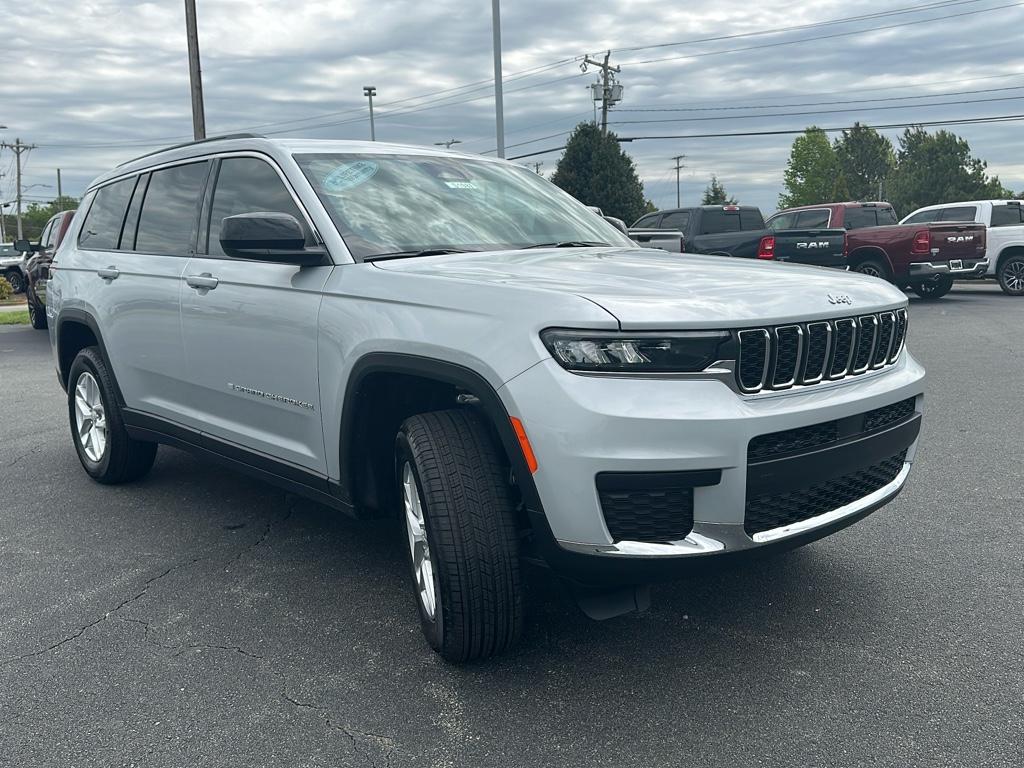 2025 Jeep Grand Cherokee Laredo X photo 10