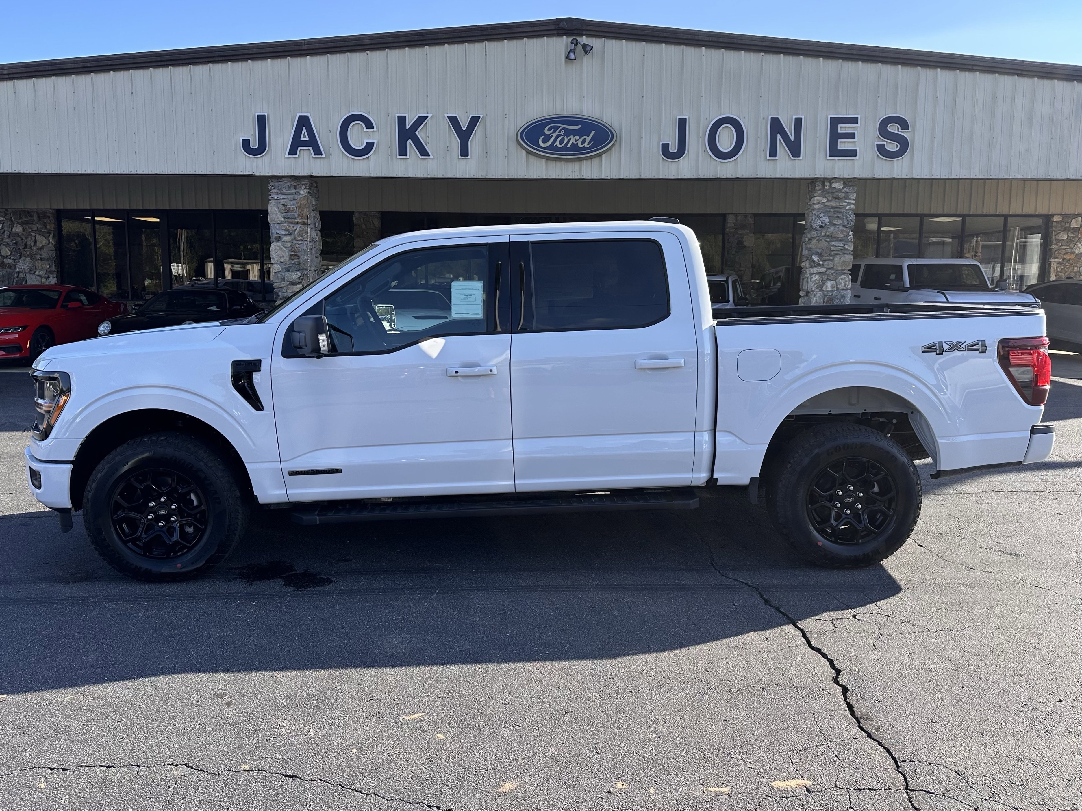 2025 Ford F-150 XLT's photo