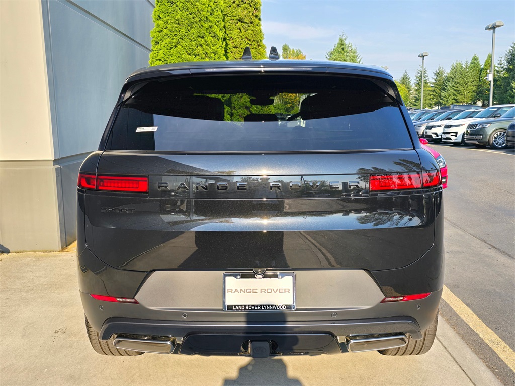 2025 Land Rover Range Rover Sport SE photo 6