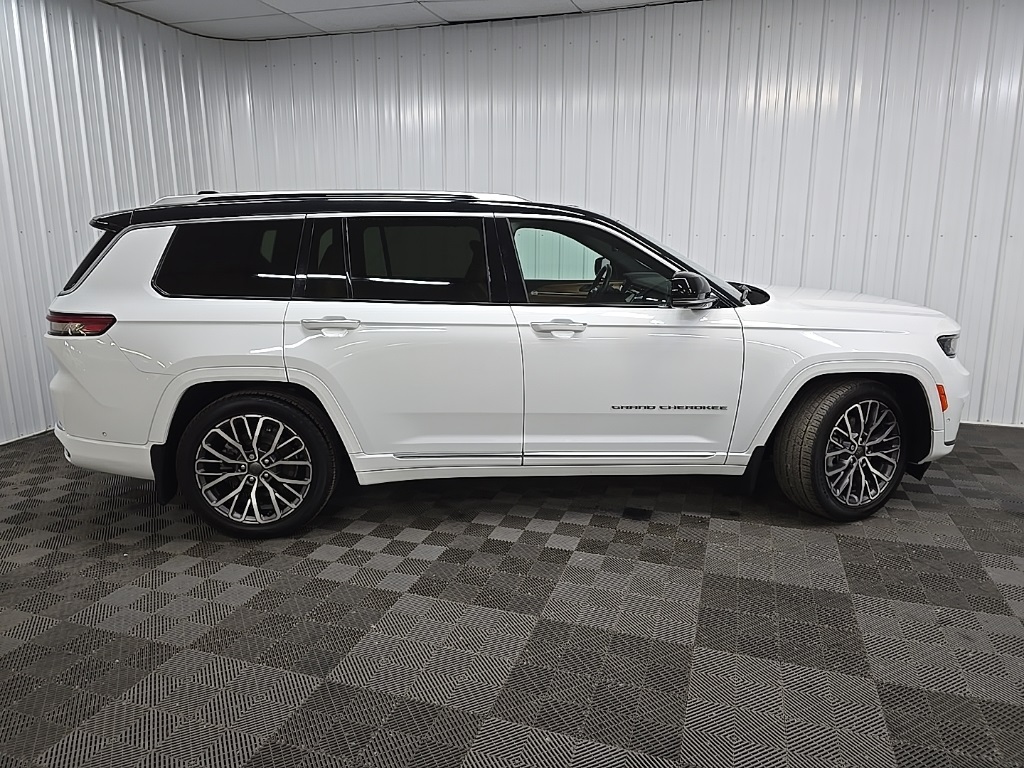 2021 Jeep Grand Cherokee L Summit Reserve photo 2