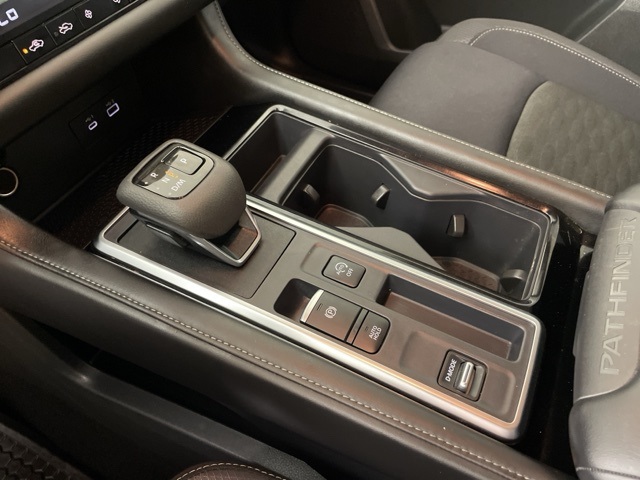 2024 Nissan Pathfinder SV photo 28