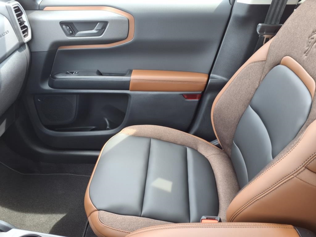 2025 Ford Bronco Sport Outer Banks photo 23