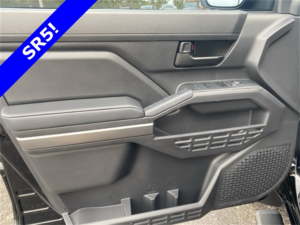 2024 Toyota Tacoma SR5 photo 18