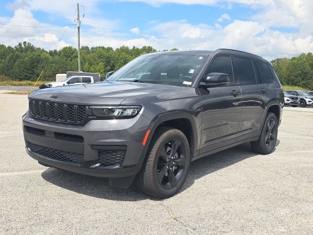 2023 Jeep Grand Cherokee L Altitude's photo