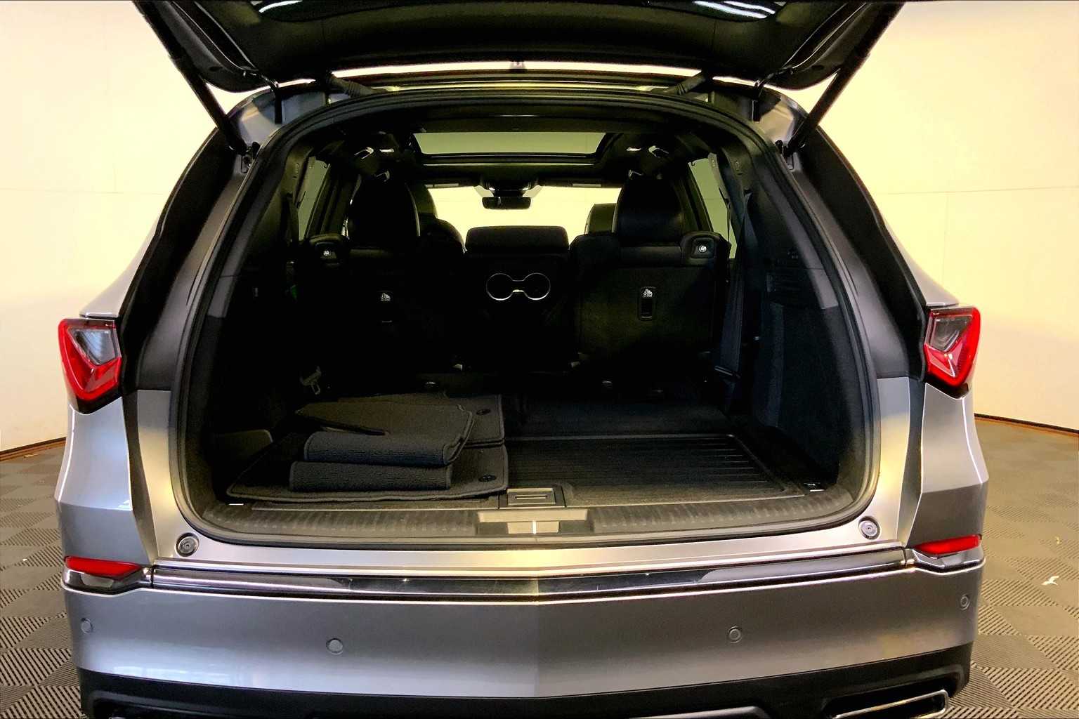 2023 Acura MDX SH-AWD A-Spec photo 32
