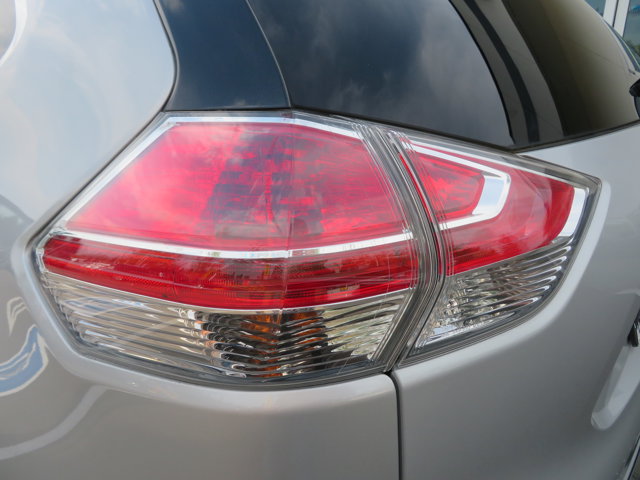 2015 Nissan Rogue SL photo 33