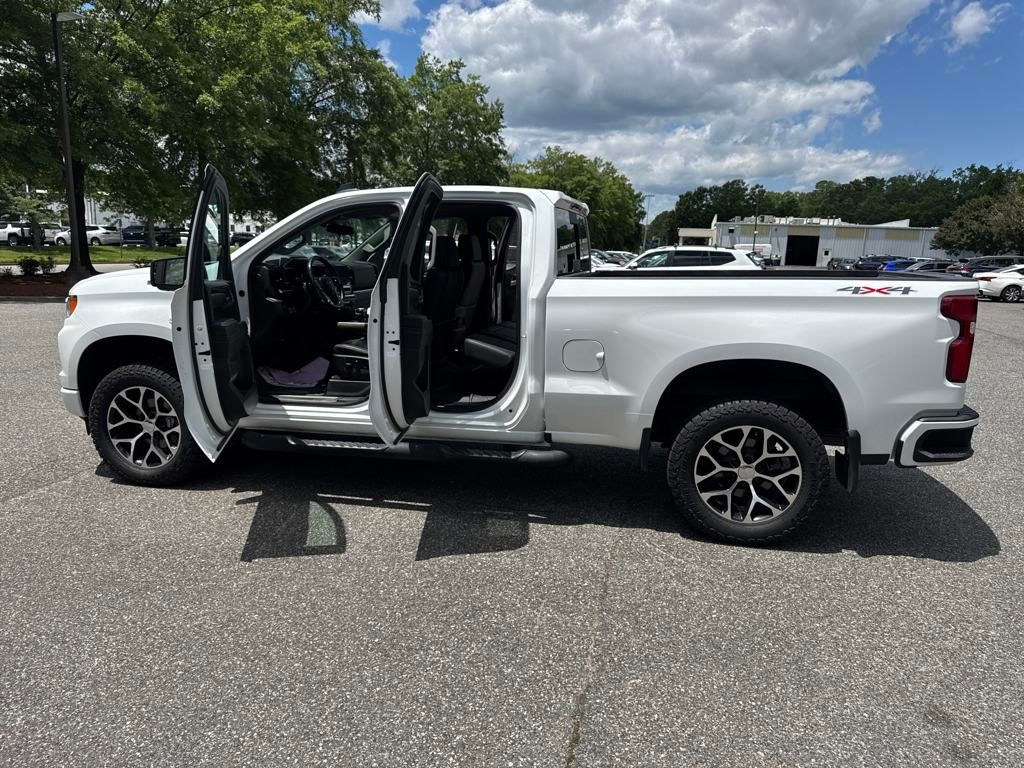 2022 Chevrolet Silverado 1500 RST photo 11