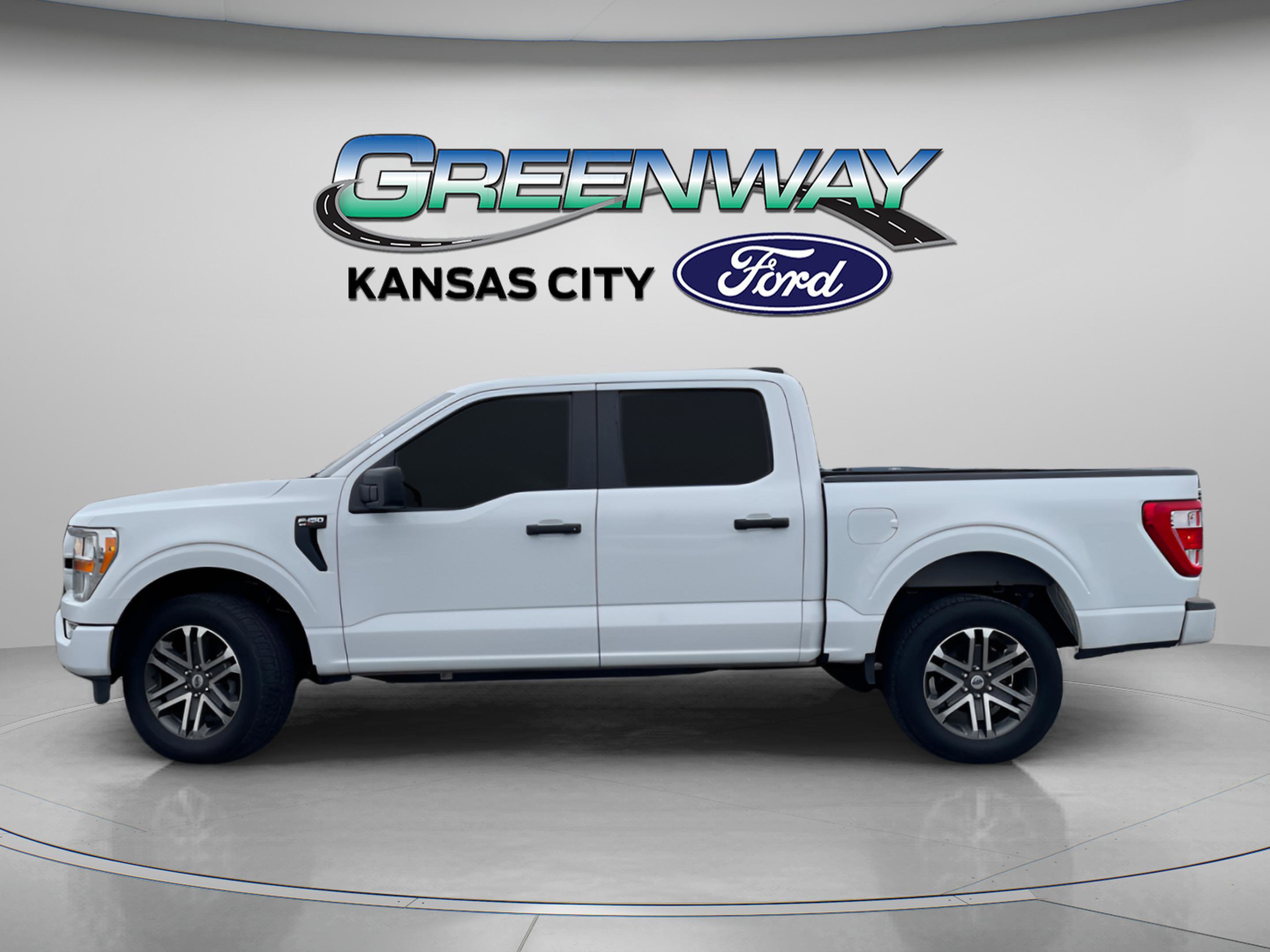 2021 Ford F-150 XL photo 2