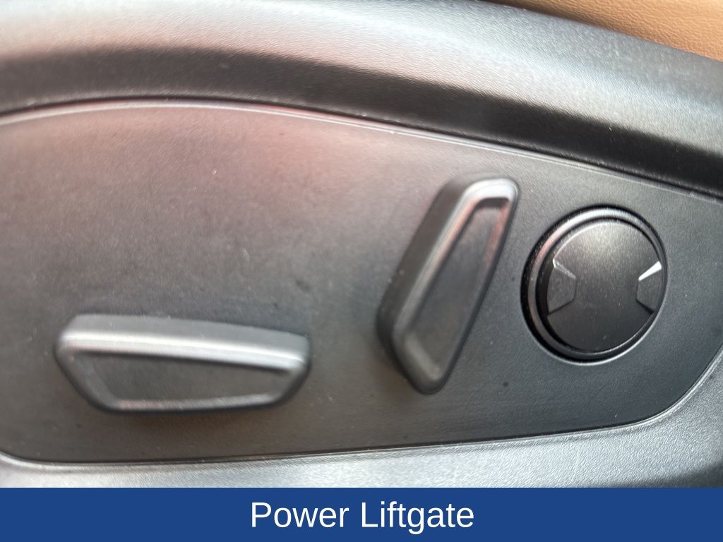2023 Ford Explorer XLT photo 11