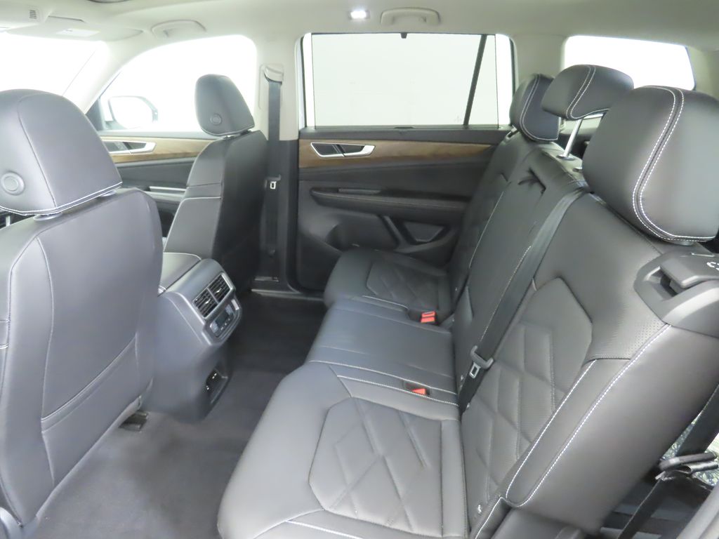 2026 Volkswagen Atlas SE Technology photo 21