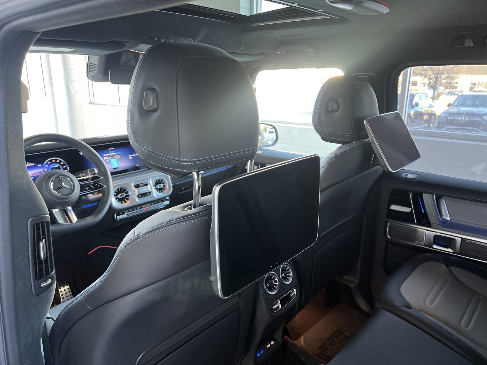 2025 Mercedes Benz G photo 23