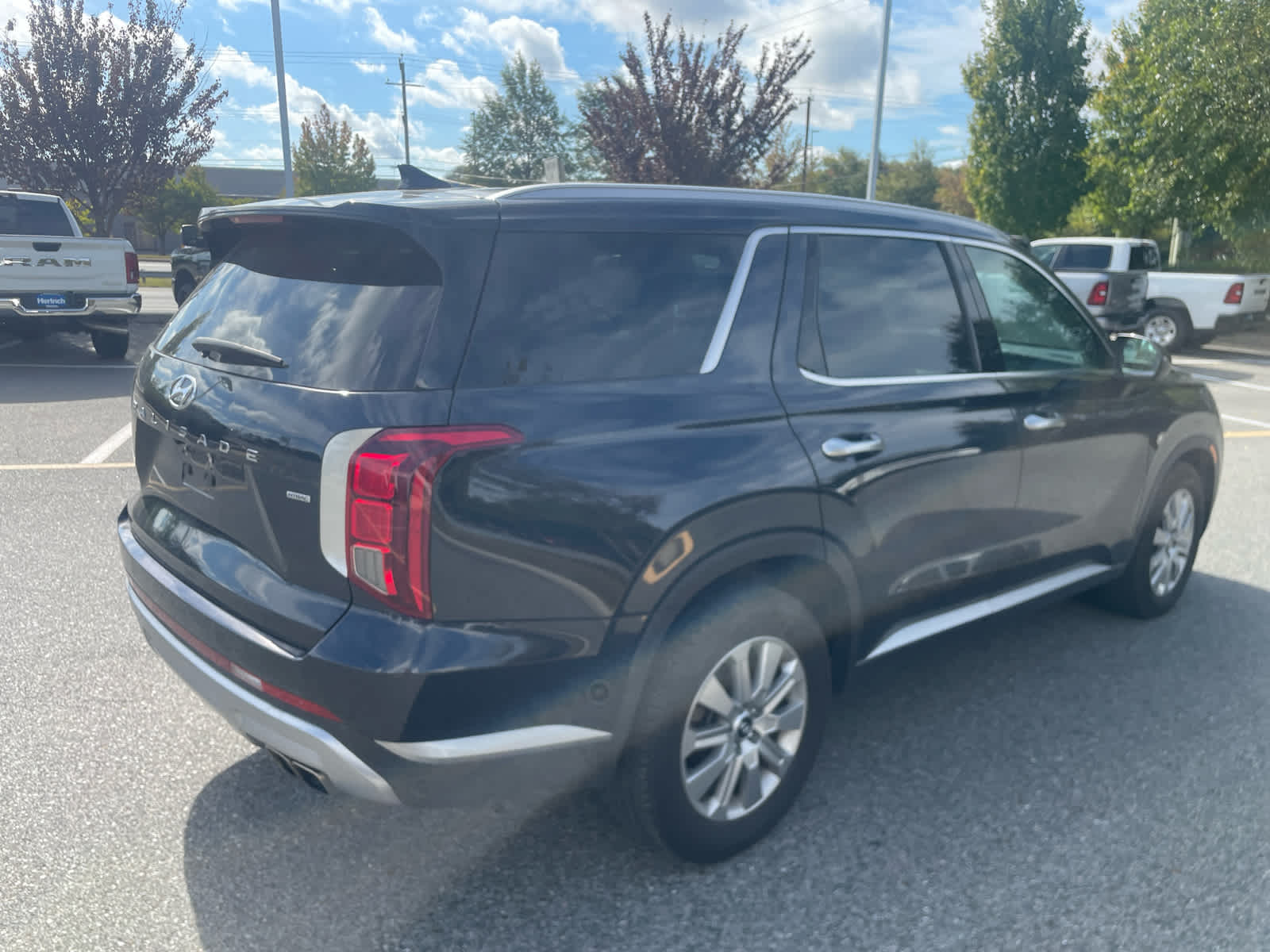 2024 Hyundai Palisade SEL photo 2