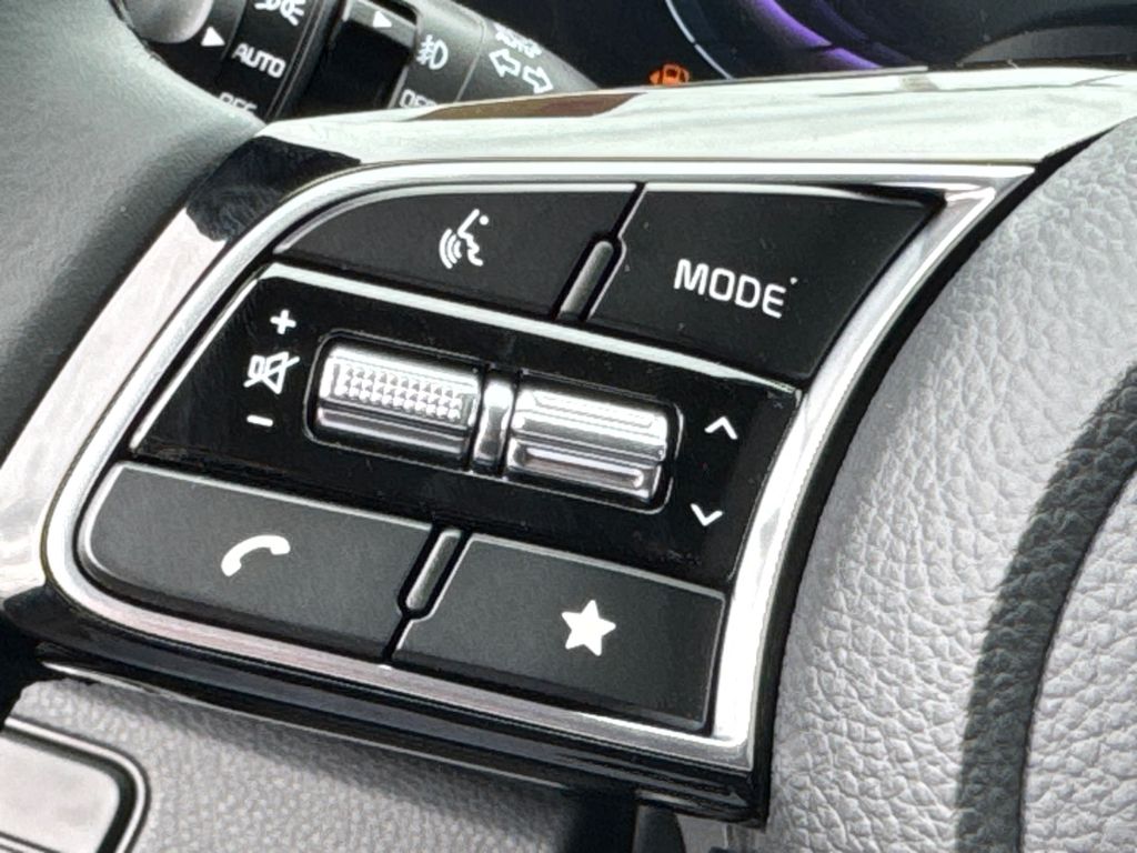2025 Kia Seltos S photo 23