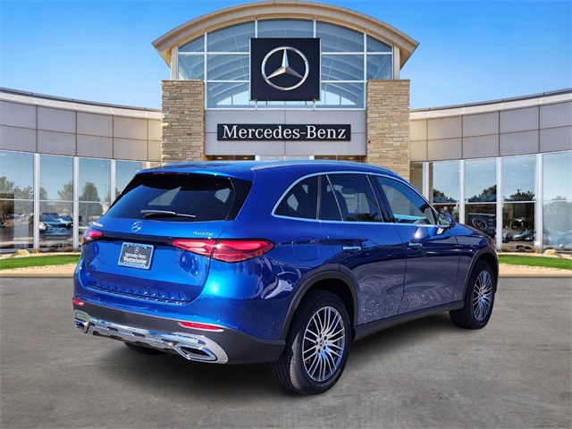 2026 Mercedes Benz GLC 300 4MATIC photo 3