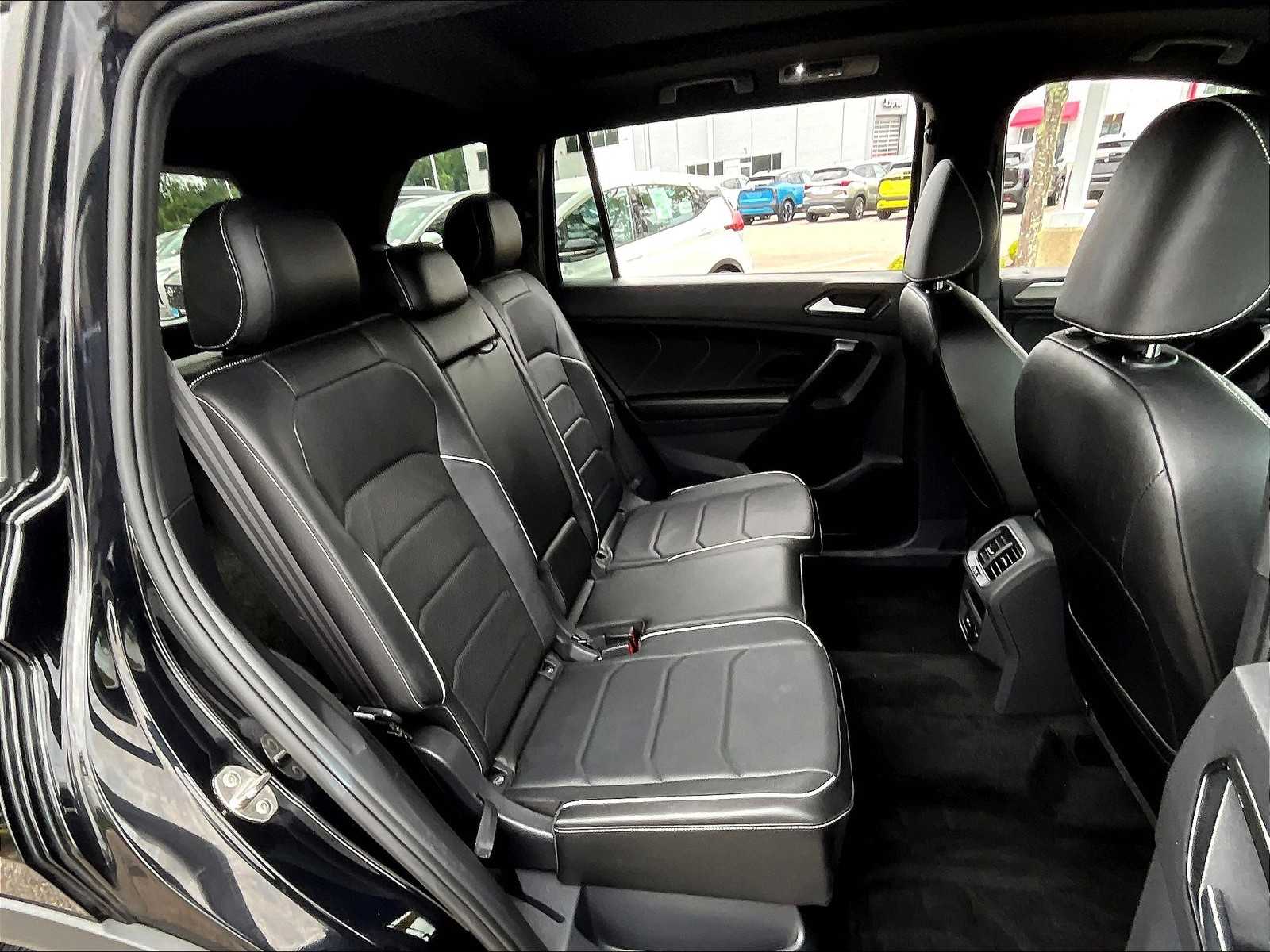 2022 Volkswagen Tiguan SEL Premium R-Line photo 15