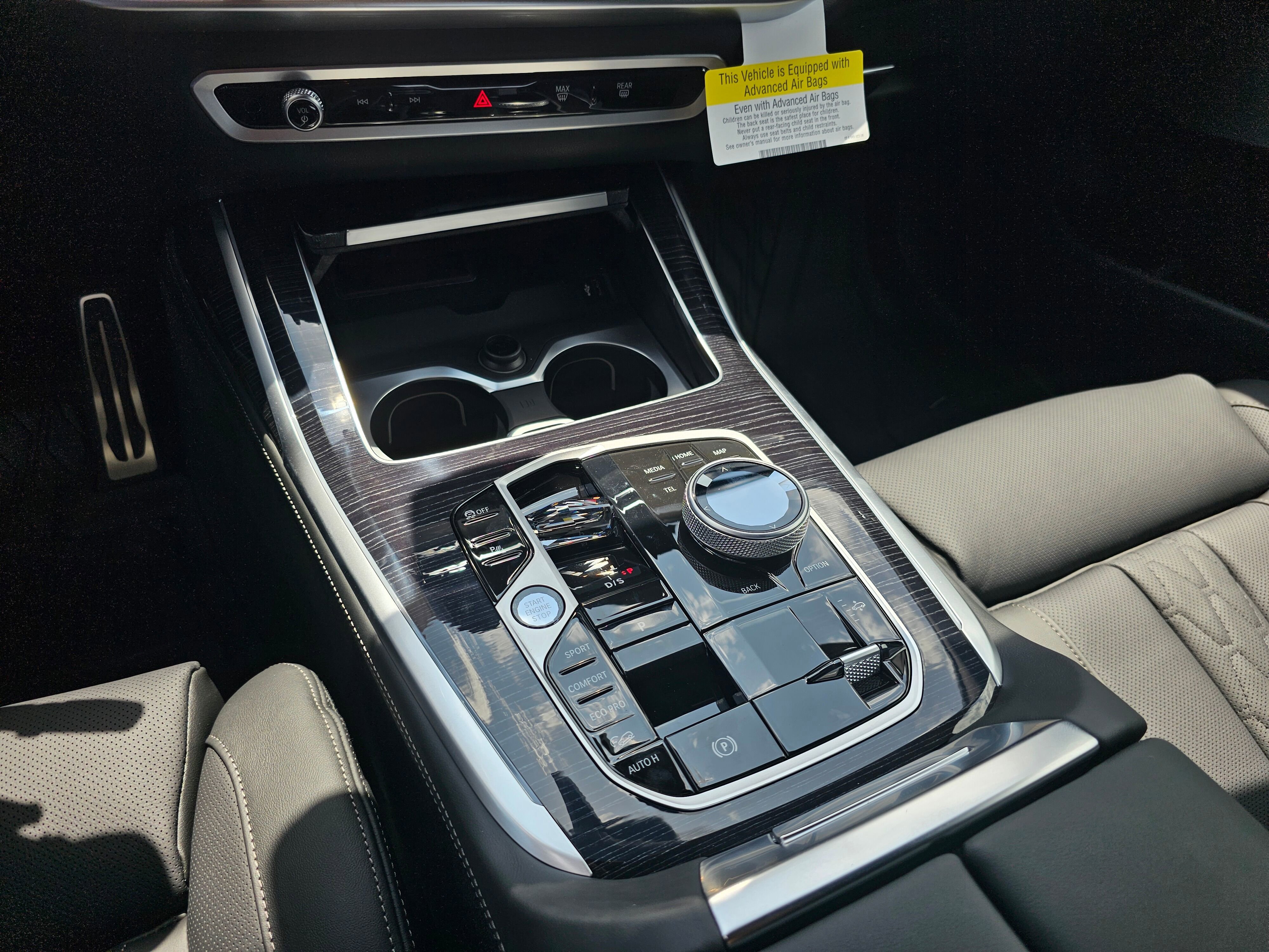 New 2026 Black Sapphire Metallic BMW M60i image 22