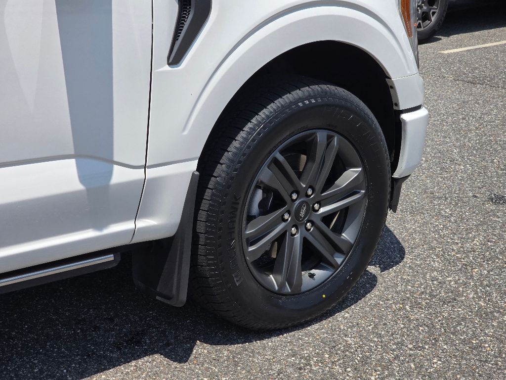 2023 Ford F-150 Lariat photo 27